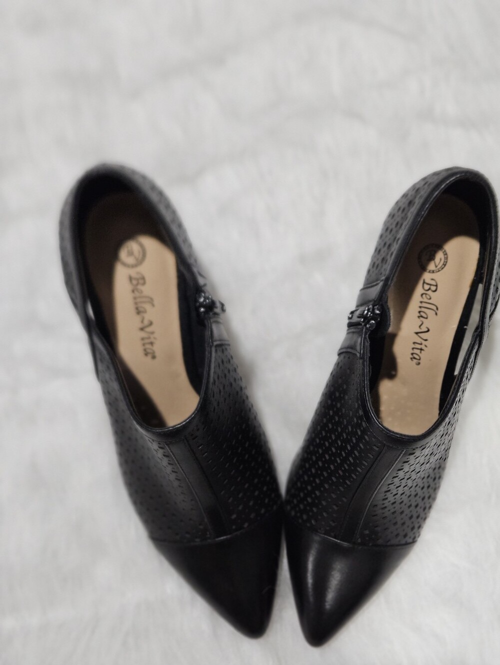 NWOB Bella Vita Black Pointed Toe Perforated Ankle Slip-On Heels